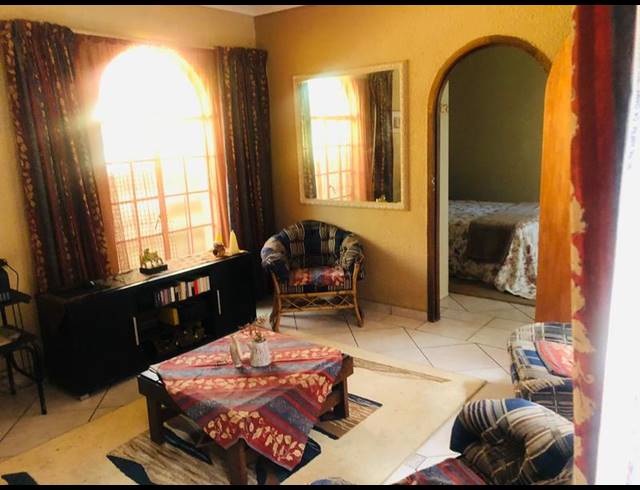 4 BEDROOM HOUSE FOR SALE IN BONAERO PARK EXT
